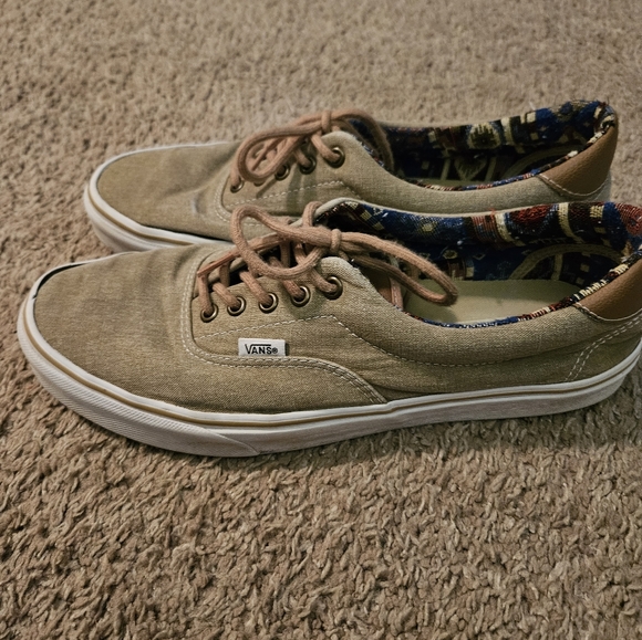 GUC MENS KAHKI VANS 11.5 - Picture 2 of 4